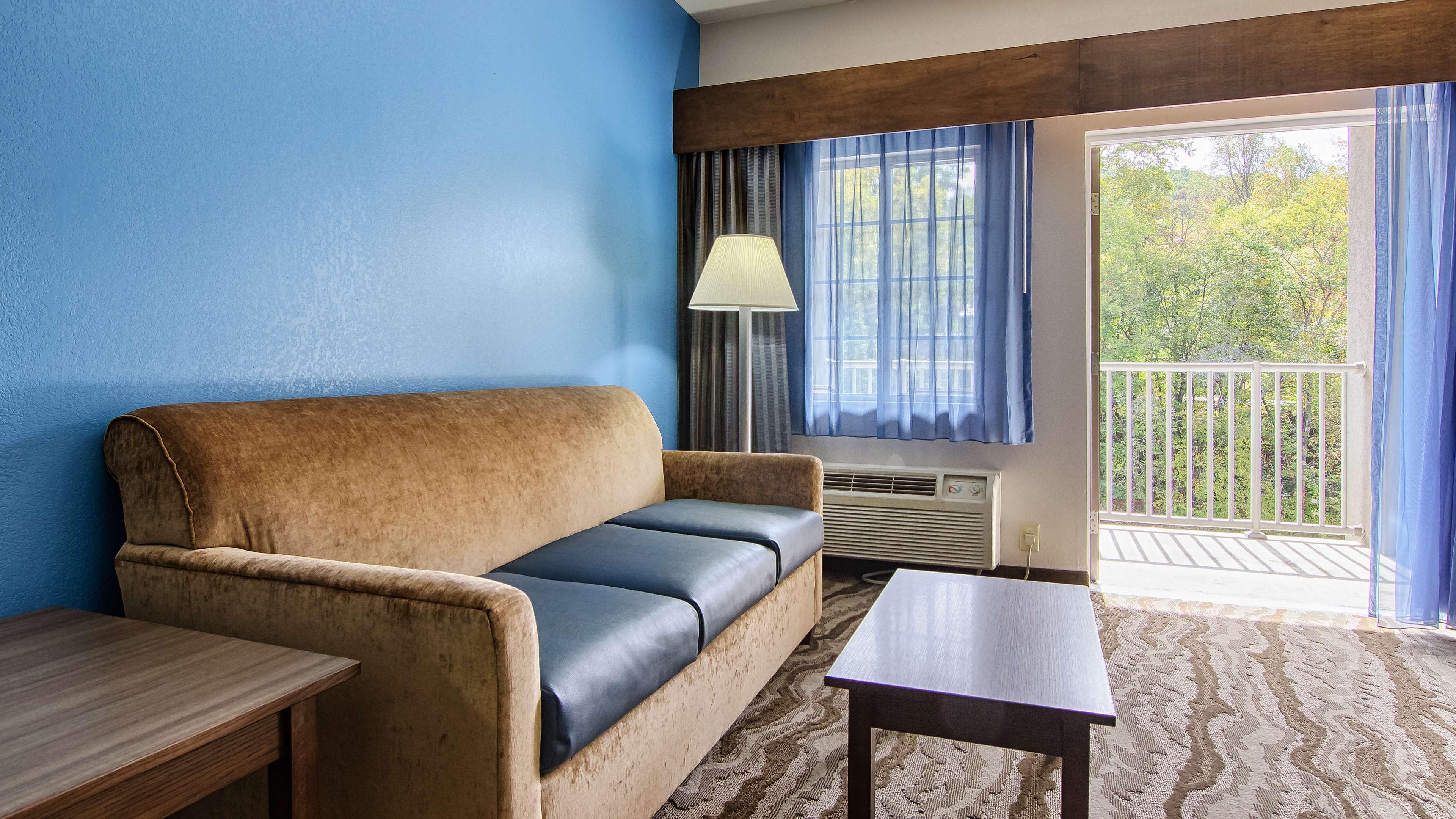 Best Western Plus River Escape Sylva / דילסבורו מראה חיצוני תמונה