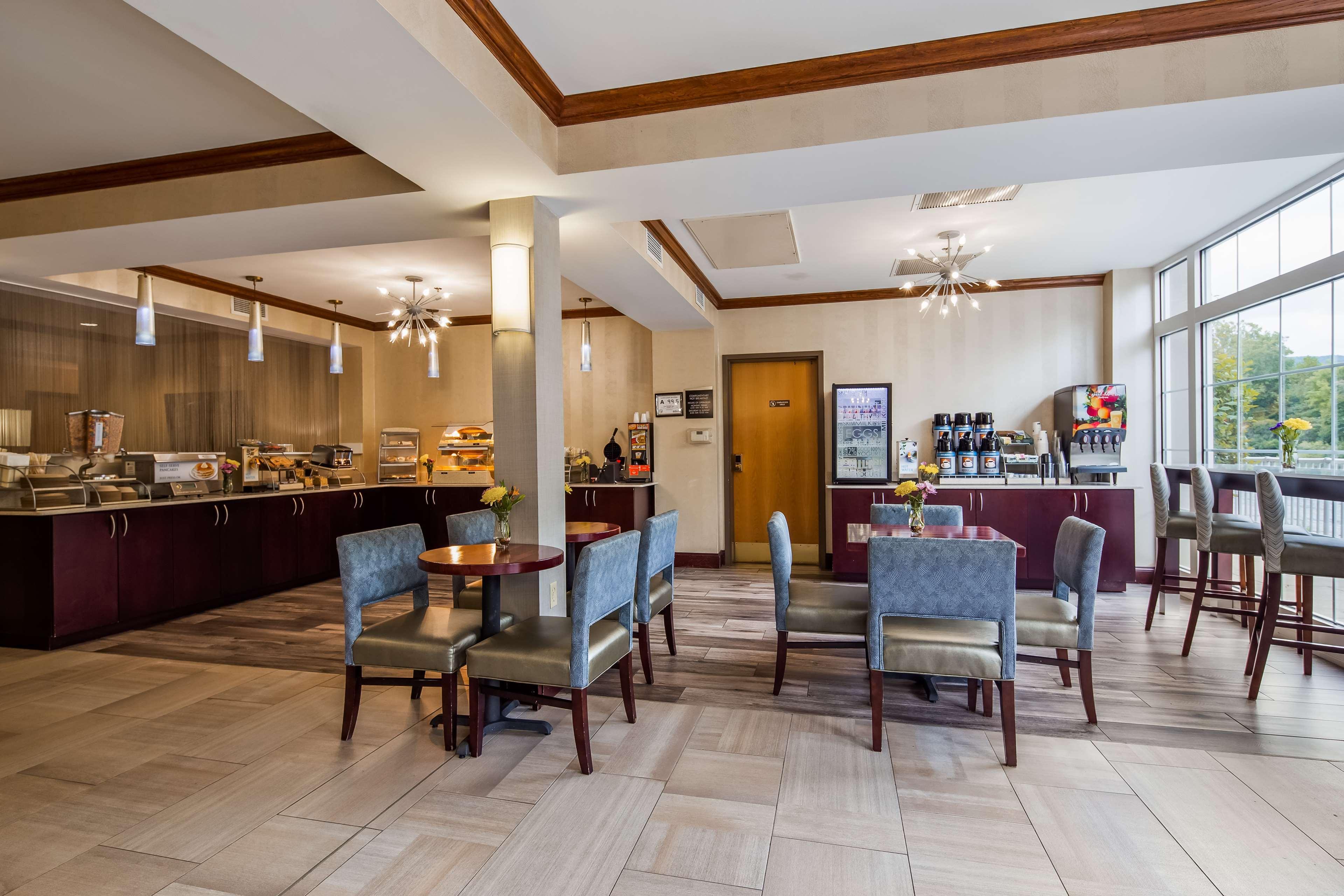Best Western Plus River Escape Sylva / דילסבורו מראה חיצוני תמונה